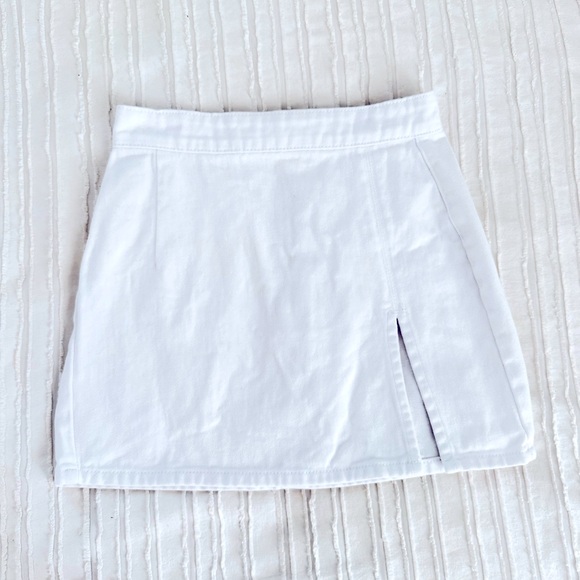 Princess Polly Lioness White Mini Skirt Size XS - Picture 3 of 5